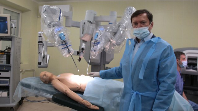 Хірургічна робот-система