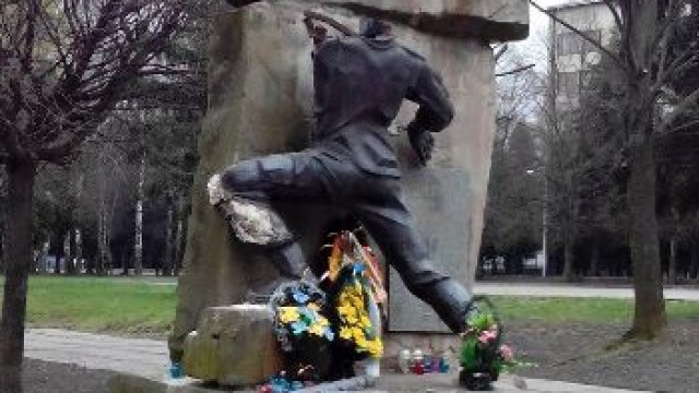 пам`ятник воїнам-афганцям у Львові