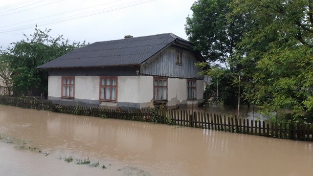 підтоплення у селі Зарічне