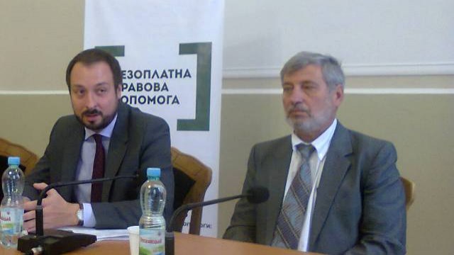 Ігор Микитин (справа)