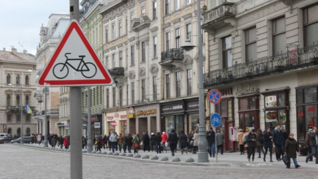 вулиці у Львові