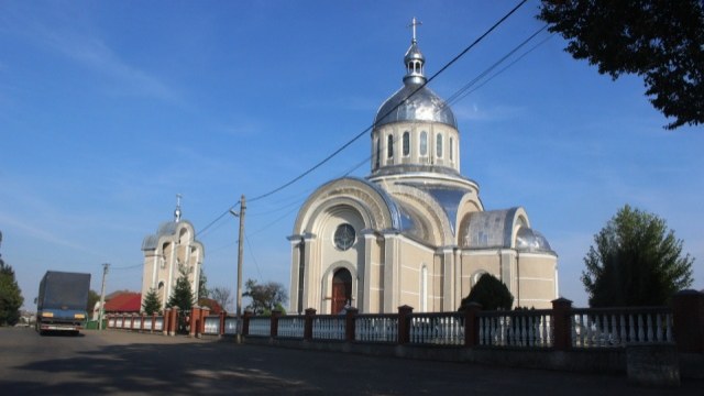 церква