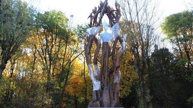 пам'ятник Богдану-Ігорю Антоничу