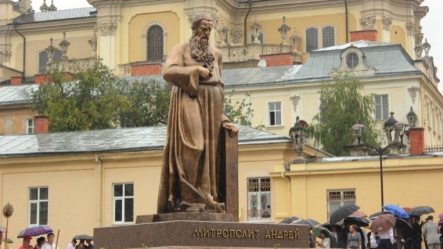 пам'ятник Шептицькому у Львові