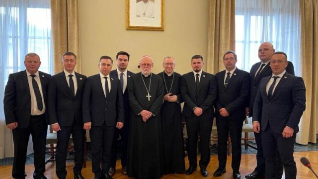 депутатська група у Ватикані