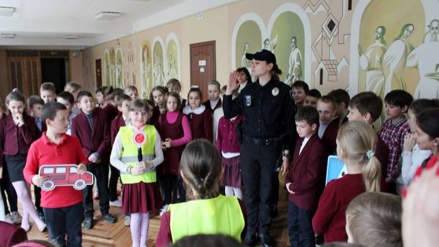Львівські поліцейські у школі