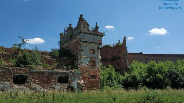замок у Тартакові